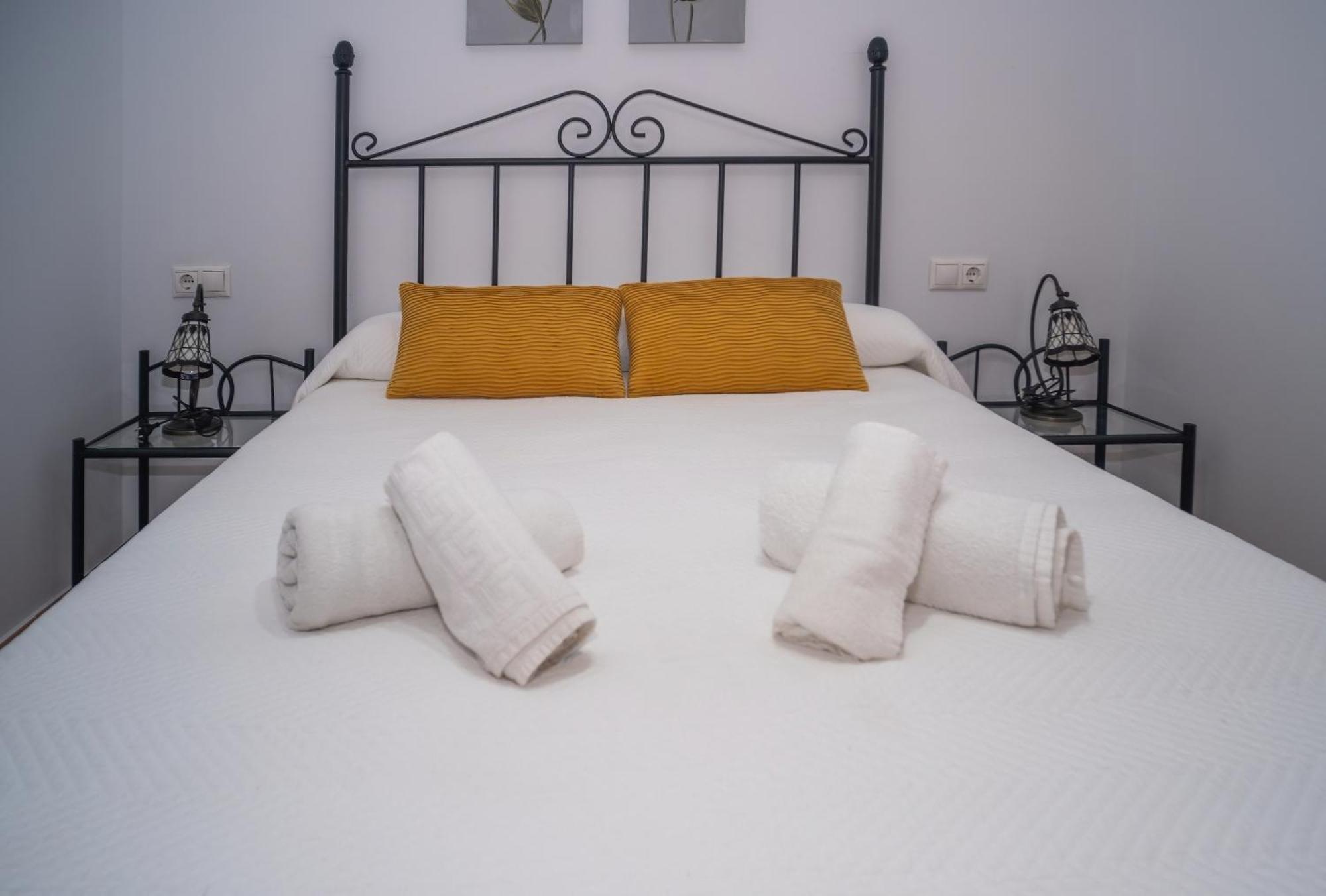 Apartamentos Tranquilos Conil Facil Aparcamiento コニル・デ・ラ・フロンテラ エクステリア 写真