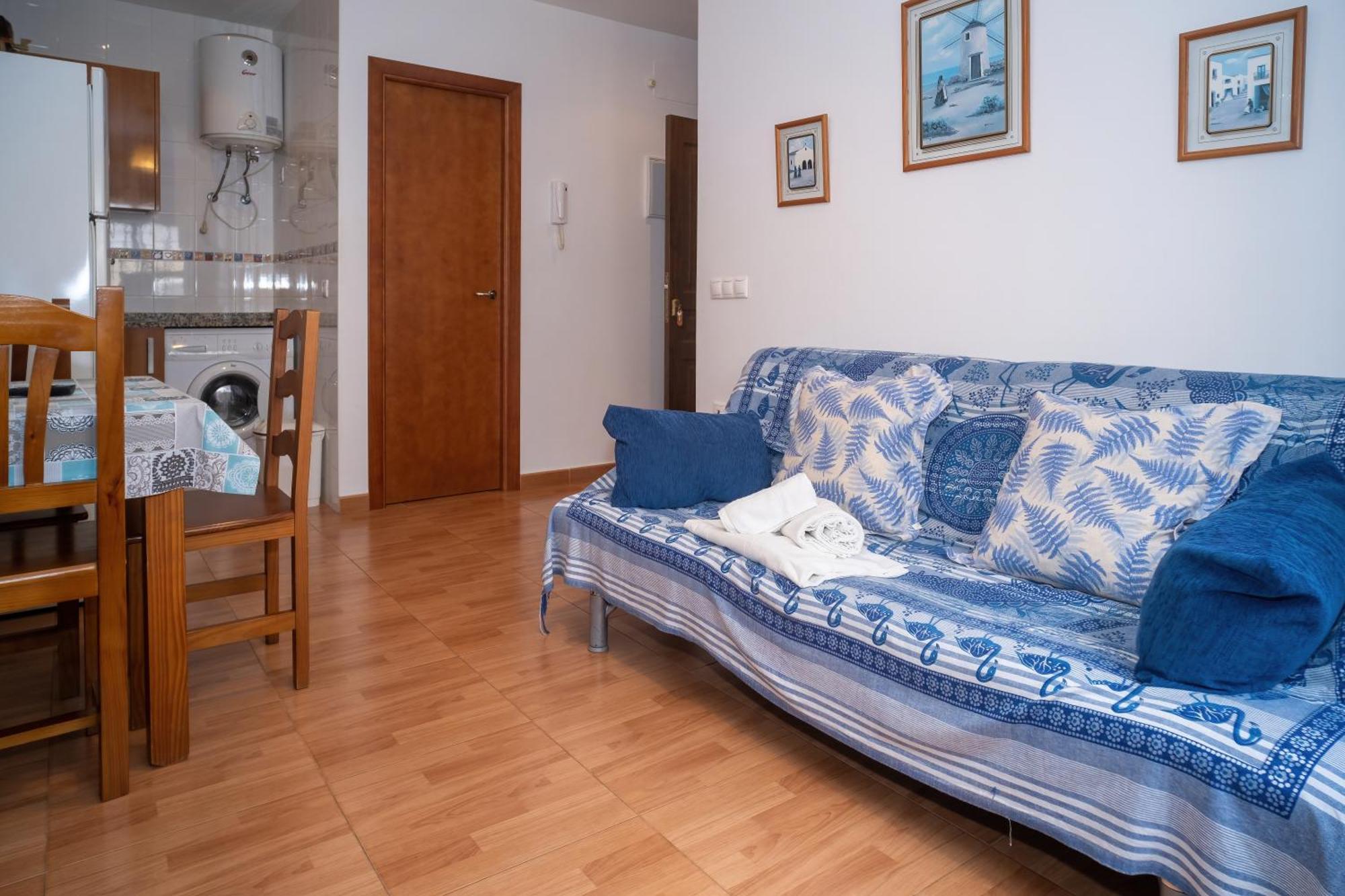 Apartamentos Tranquilos Conil Facil Aparcamiento コニル・デ・ラ・フロンテラ エクステリア 写真