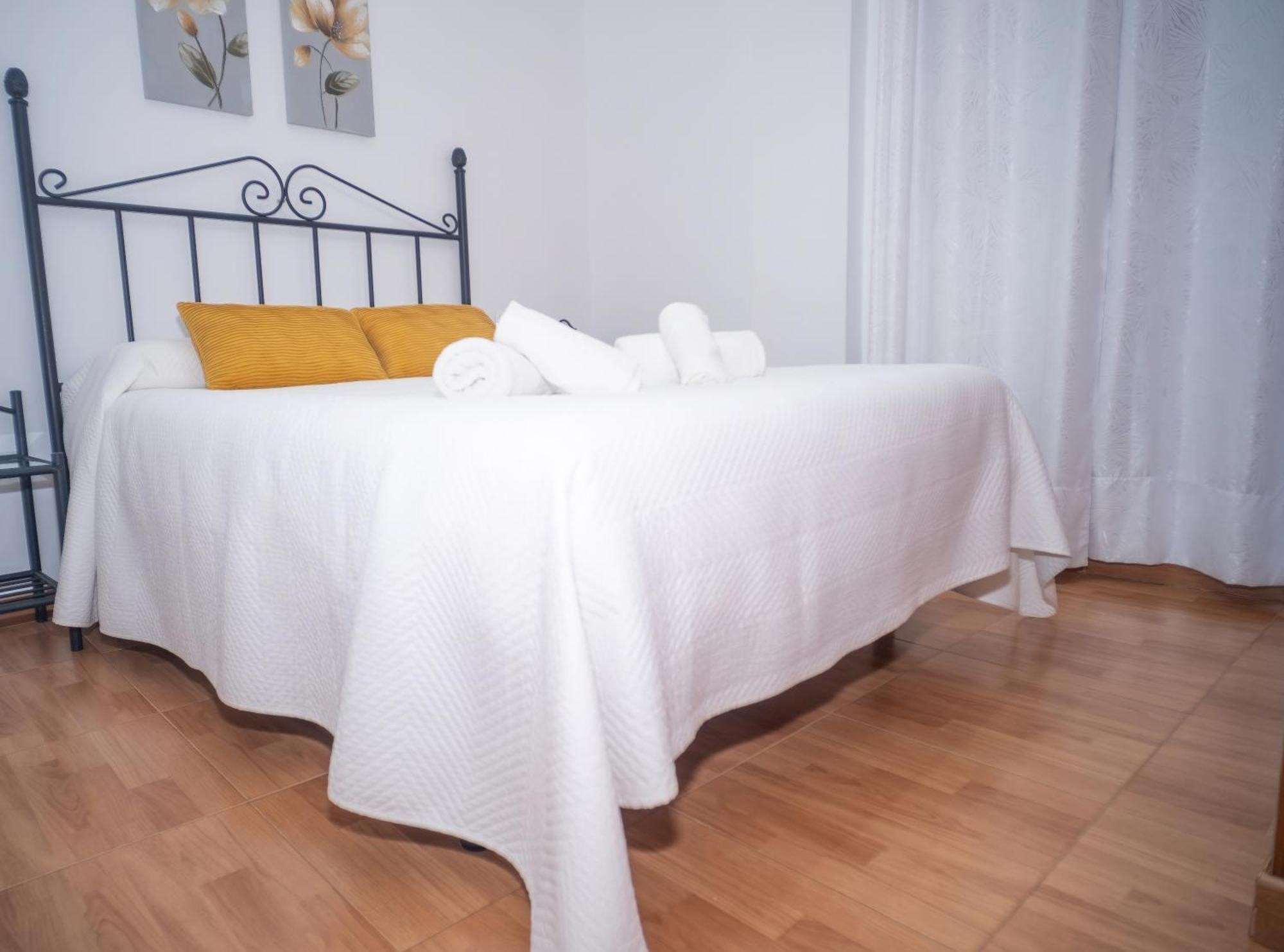 Apartamentos Tranquilos Conil Facil Aparcamiento コニル・デ・ラ・フロンテラ エクステリア 写真