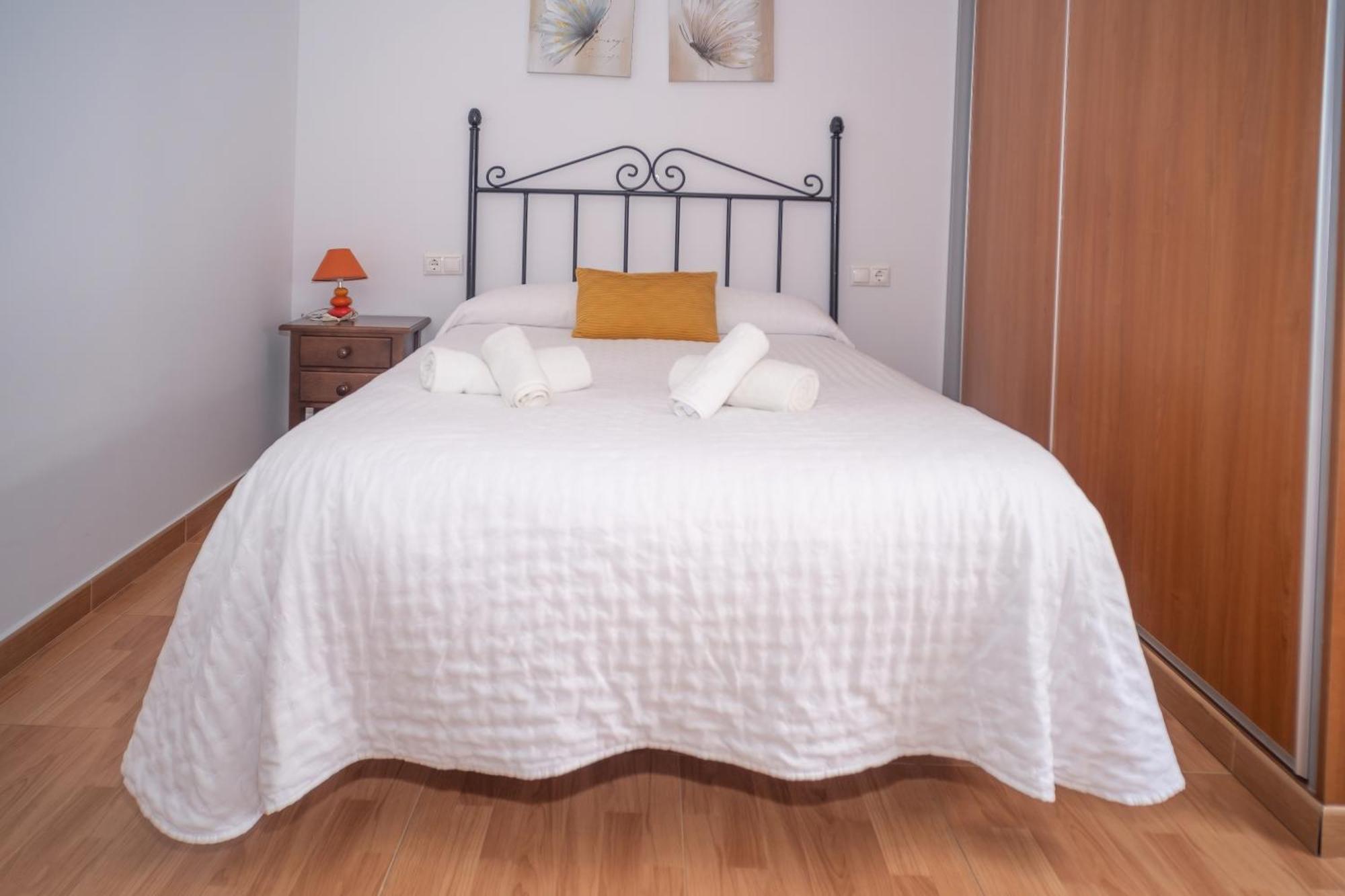 Apartamentos Tranquilos Conil Facil Aparcamiento コニル・デ・ラ・フロンテラ エクステリア 写真