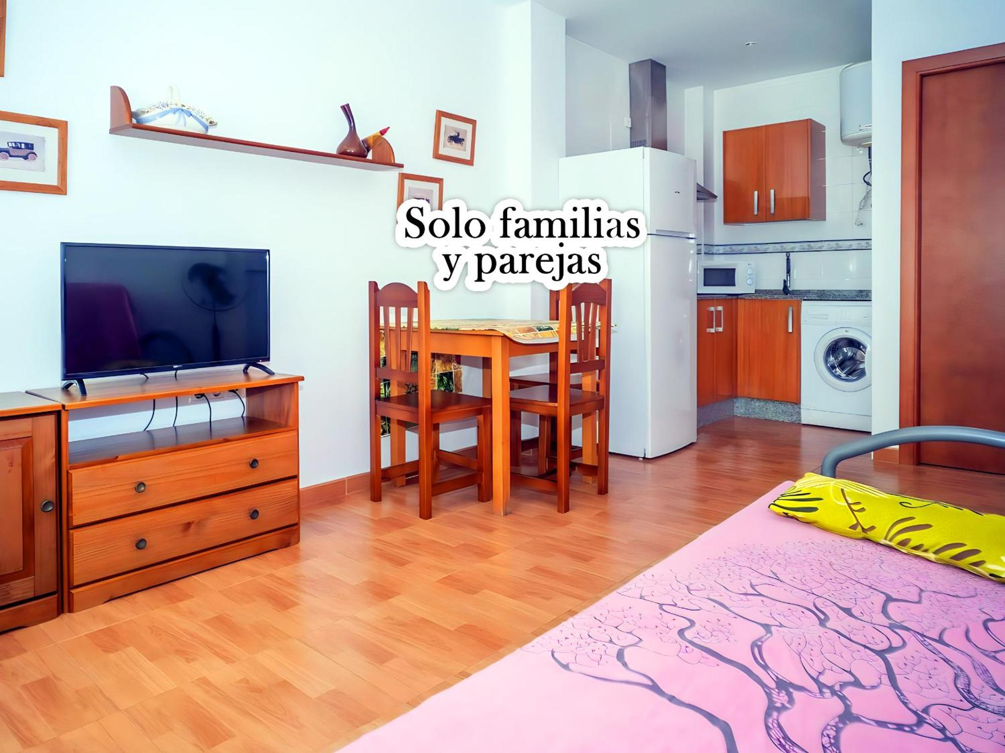 Apartamentos Tranquilos Conil Facil Aparcamiento コニル・デ・ラ・フロンテラ エクステリア 写真